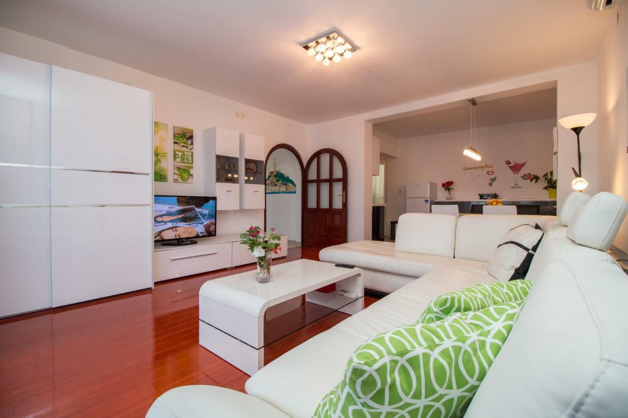 Apartments Mila Rovinj Buitenkant foto